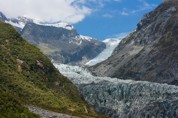 Quelles croisières offrent des excursions pour découvrir les glaciers en Patagonie?